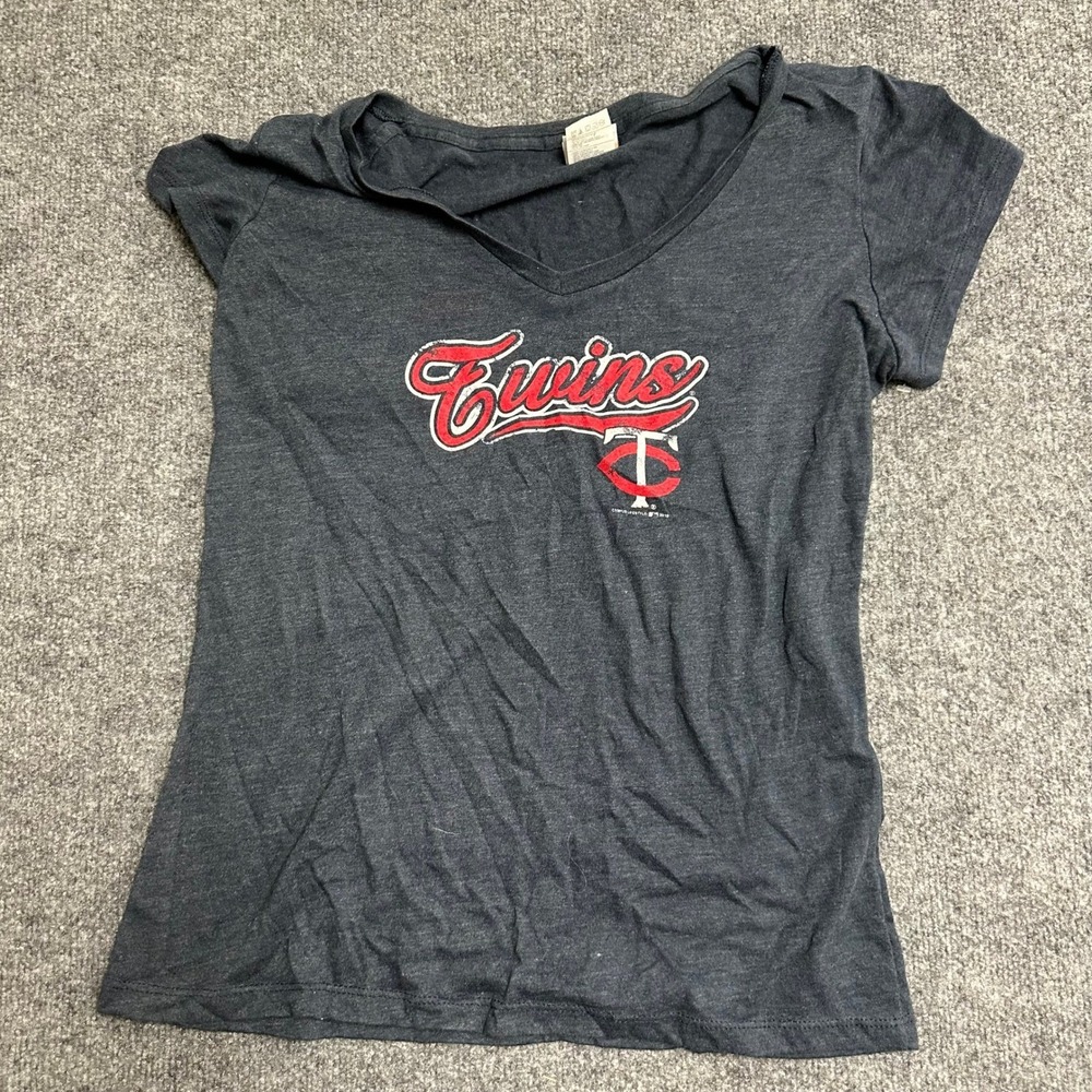 Campus Lifestyle T-Shirt Womens XL Gray Minnesota Twins MLB V-Neck Graphic Tee